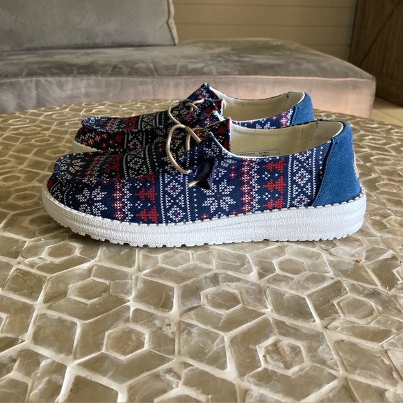LIKE NEW! Hey Dude Wendy Ugly Sweater women’s slip-ons in ‘Navy/Red/White’ - Picture 12 of 12